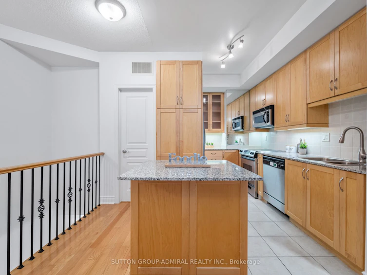 5-70 Byng Avenue, Toronto, ON, M2N 7L9 - 13