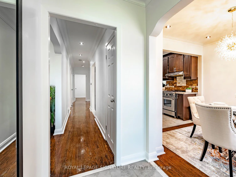 136 Regina Avenue, Toronto, ON, M6A 1R7 - 4