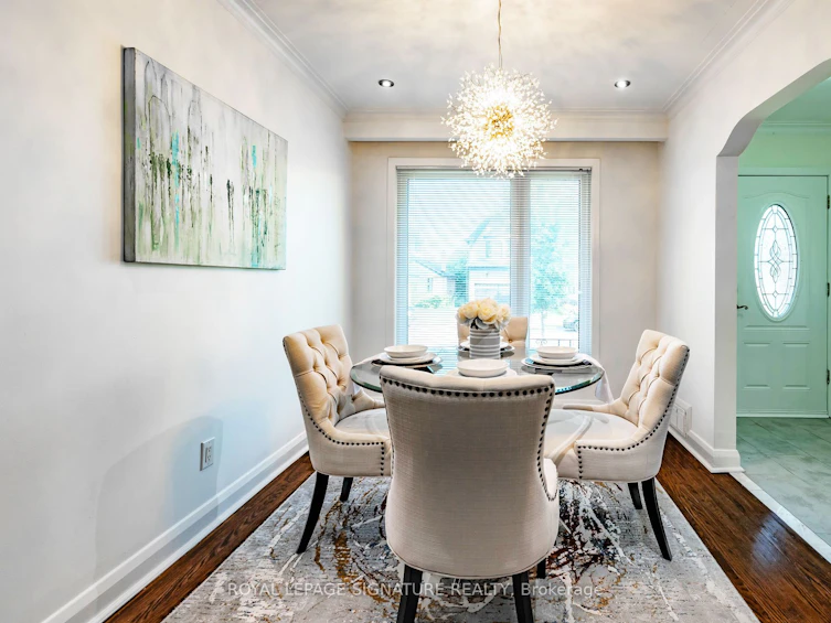 136 Regina Avenue, Toronto, ON, M6A 1R7 - 6
