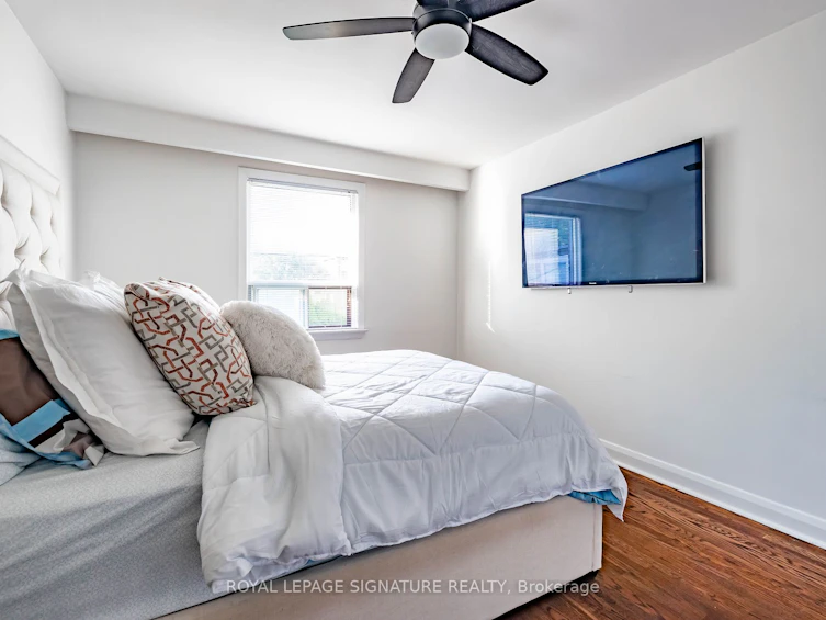 136 Regina Avenue, Toronto, ON, M6A 1R7 - 15