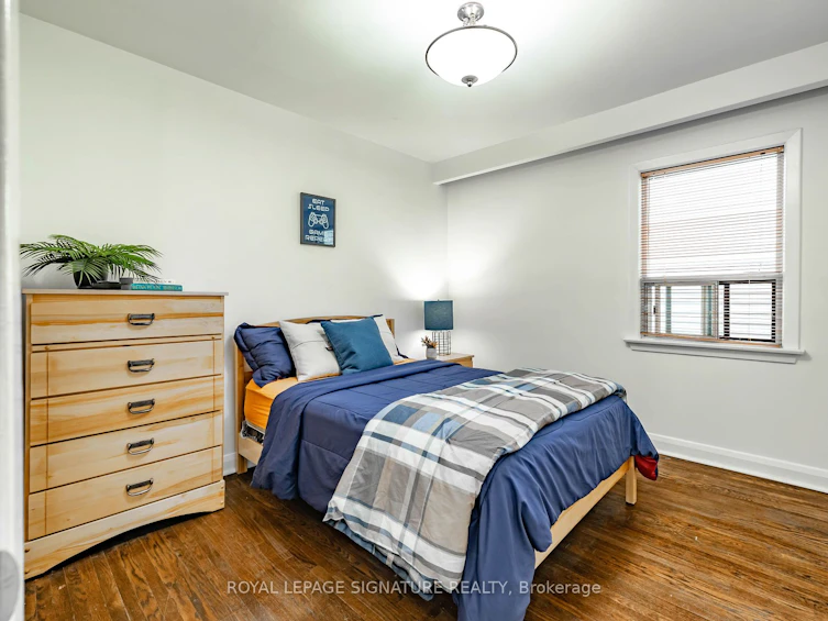 136 Regina Avenue, Toronto, ON, M6A 1R7 - 16