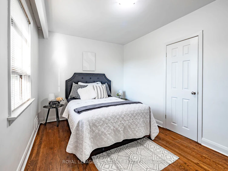 136 Regina Avenue, Toronto, ON, M6A 1R7 - 18