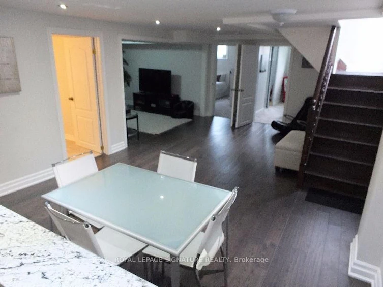 136 Regina Avenue, Toronto, ON, M6A 1R7 - 26