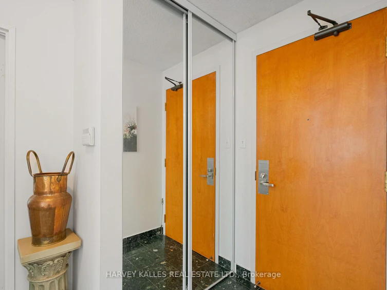 UPH07-256 Doris Avenue, Toronto, ON, M2N 6X8 - 22