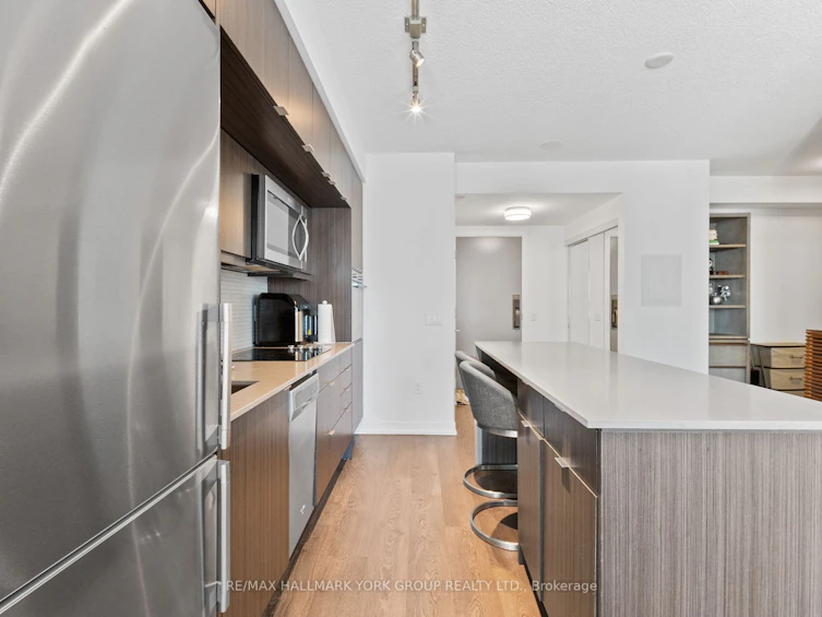1204-10 York Street, Toronto, ON, M5J 0E1 - 8