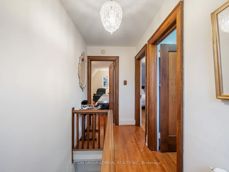 29 Strathgowan Crescent, Toronto, ON, M4N 2Z6 - 25