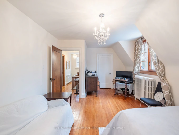 29 Strathgowan Crescent, Toronto, ON, M4N 2Z6 - 27