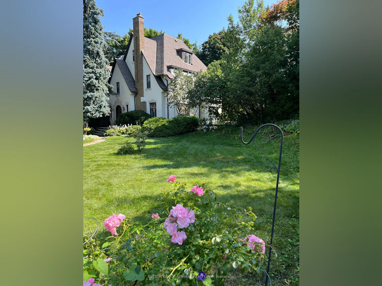 29 Strathgowan Crescent, Toronto, ON, M4N 2Z6 - 34