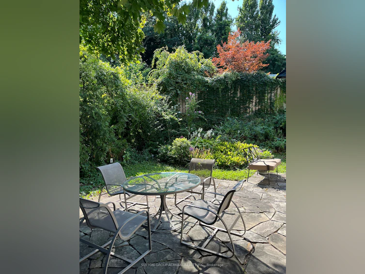 29 Strathgowan Crescent, Toronto, ON, M4N 2Z6 - 36