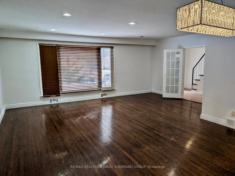 18 Lowesmoor Avenue, Toronto, ON, M3H 3H7 - 5