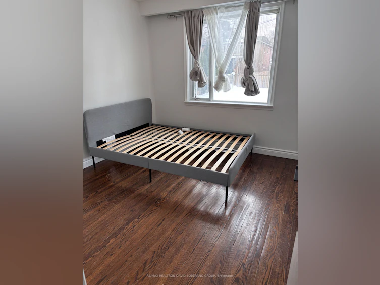 18 Lowesmoor Avenue, Toronto, ON, M3H 3H7 - 11