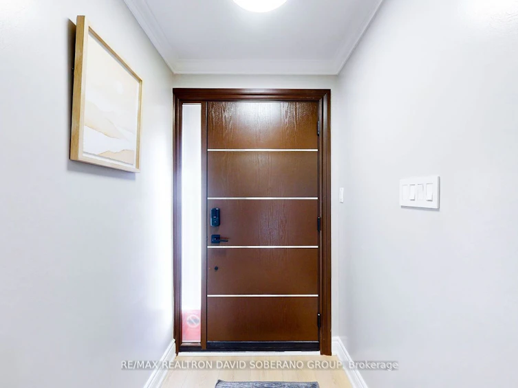 134 Hove Street, Toronto, ON, M3H 4Z7 - 2