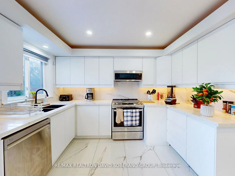 134 Hove Street, Toronto, ON, M3H 4Z7 - 12