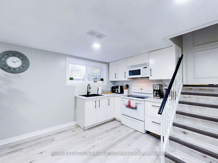 134 Hove Street, Toronto, ON, M3H 4Z7 - 31