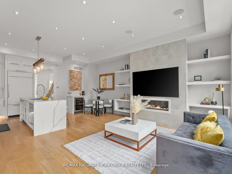 100 Roe Avenue, Toronto, ON, M5M 2H7 - 5