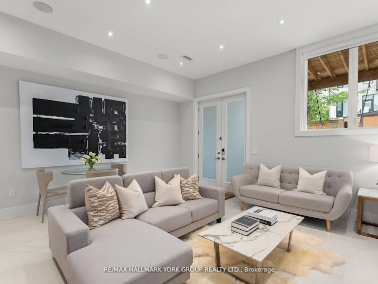 100 Roe Avenue, Toronto, ON, M5M 2H7 - 41