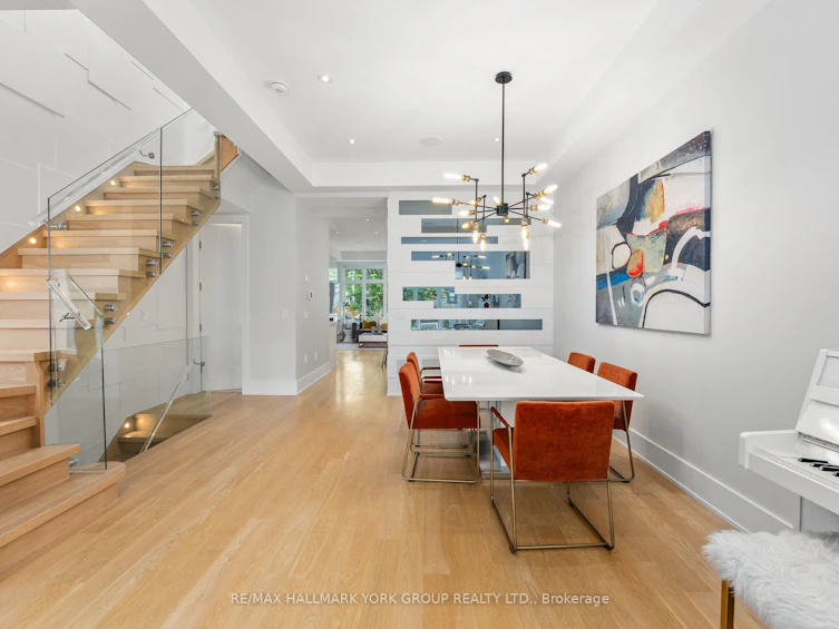 100 Roe Avenue, Toronto, ON, M5M 2H7 - 21