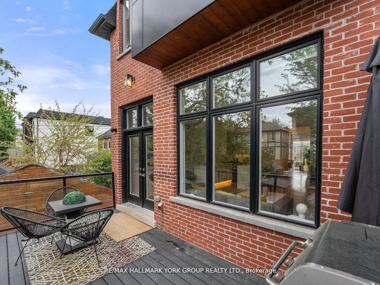 100 Roe Avenue, Toronto, ON, M5M 2H7 - 25