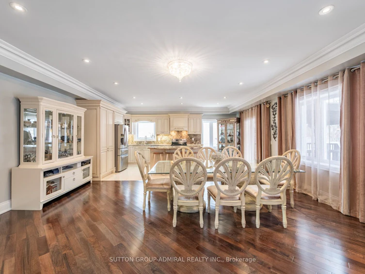 88 Combe Avenue, Toronto, ON, M3H 4J7 - 6