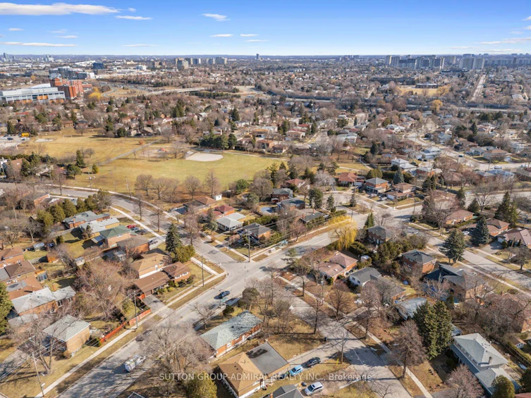 25 Hobart Drive, Toronto, ON, M2J 3J6 - 35