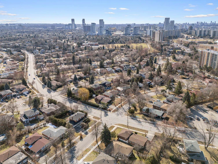 25 Hobart Drive, Toronto, ON, M2J 3J6 - 13
