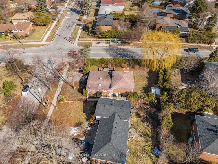 25 Hobart Drive, Toronto, ON, M2J 3J6 - 17