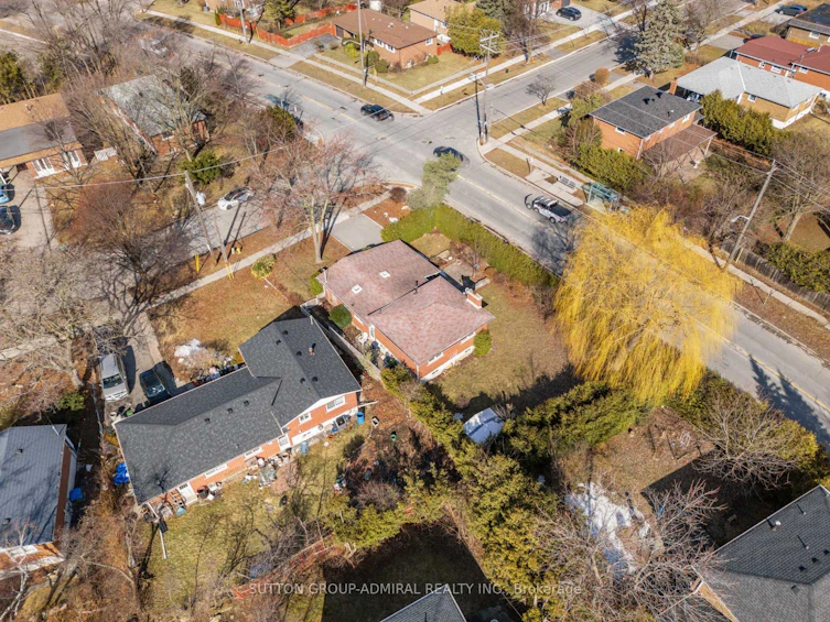 25 Hobart Drive, Toronto, ON, M2J 3J6 - 18