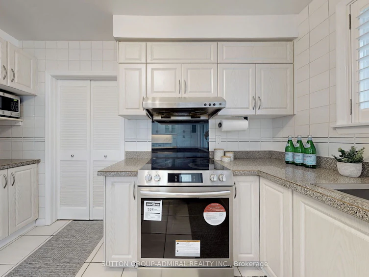 289 Newton Drive, Toronto, ON, M2M 2P5 - 3