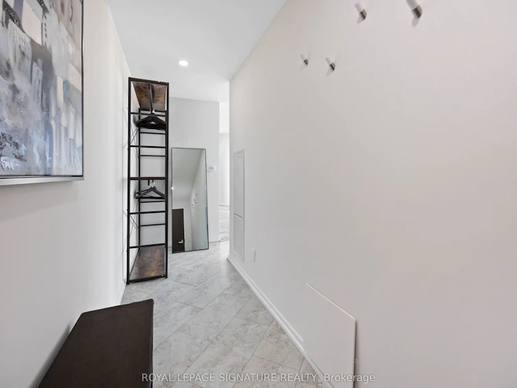 2612-197 Yonge Street, Toronto, ON, M5B 1M4 - 7