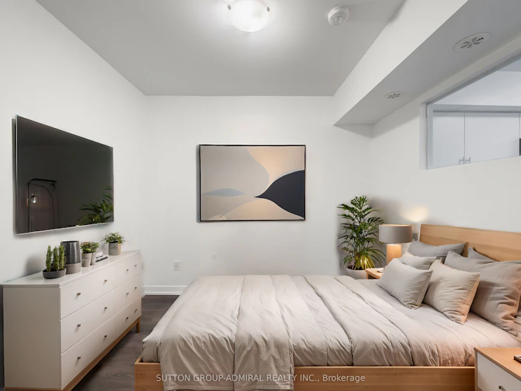 3-16 Marquette Avenue, Toronto, ON, M6A 0E1 - 18