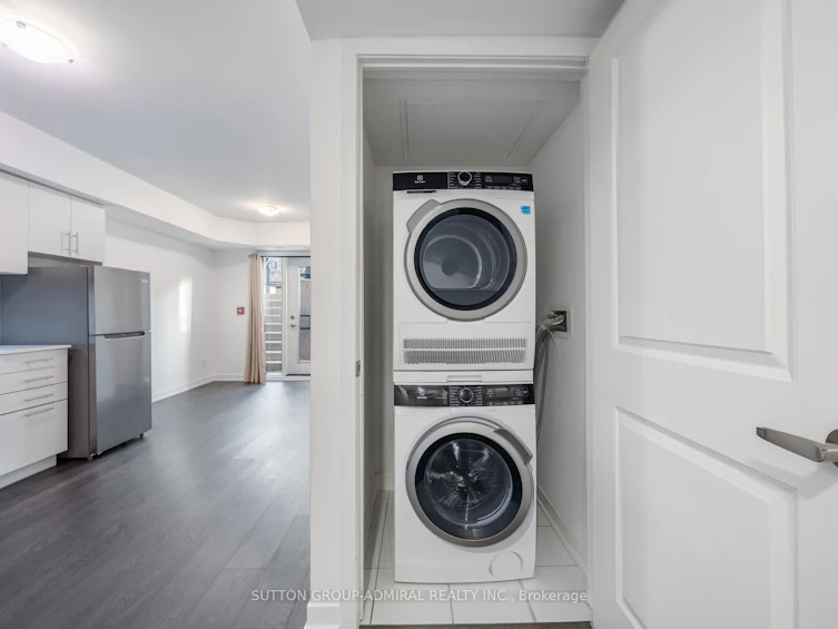 3-16 Marquette Avenue, Toronto, ON, M6A 0E1 - 6
