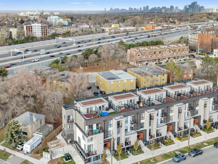 3-16 Marquette Avenue, Toronto, ON, M6A 0E1 - 12