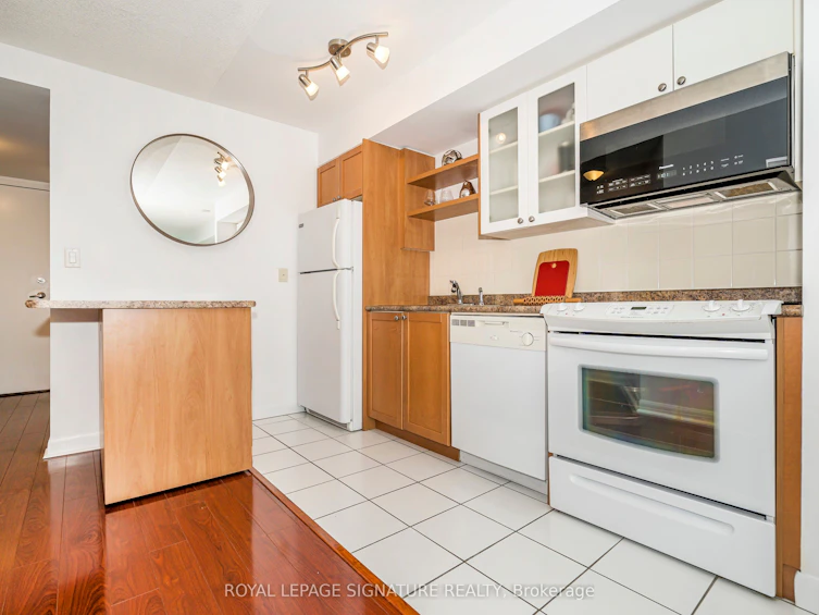 1203-600 Fleet Street, Toronto, ON, M5V 1B7 - 5