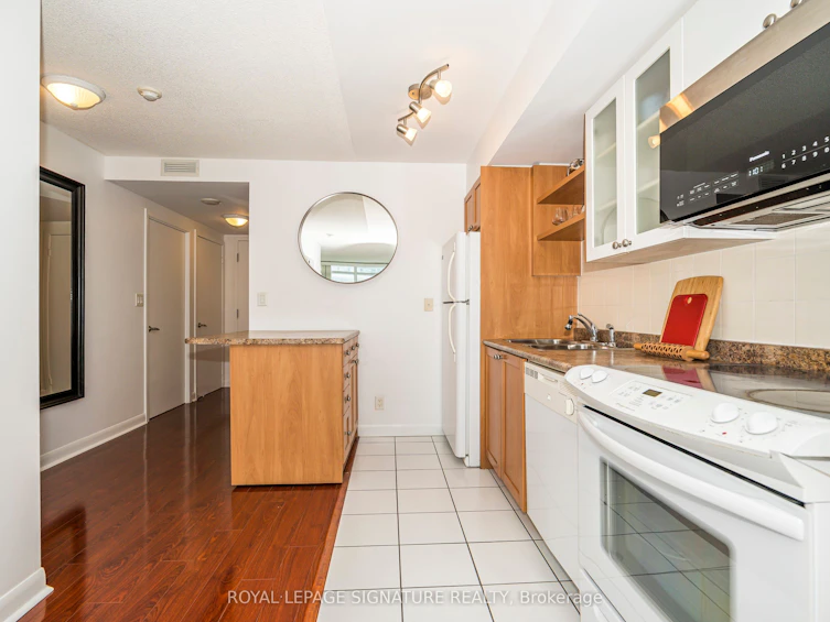 1203-600 Fleet Street, Toronto, ON, M5V 1B7 - 6