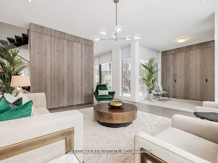 7 Fairmeadow Avenue, Toronto, ON, M2P 0A5 - 4