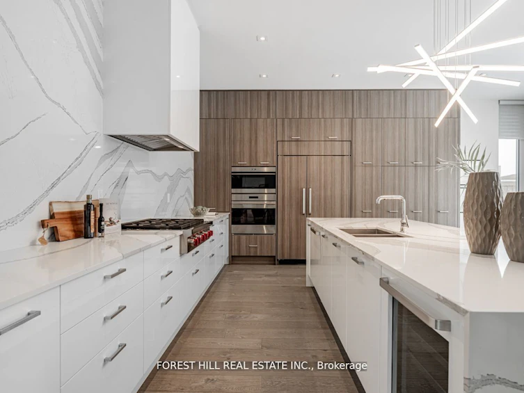 7 Fairmeadow Avenue, Toronto, ON, M2P 0A5 - 21