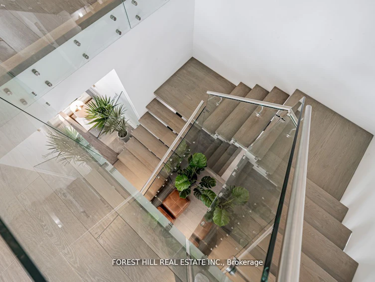 7 Fairmeadow Avenue, Toronto, ON, M2P 0A5 - 24