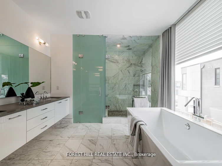 7 Fairmeadow Avenue, Toronto, ON, M2P 0A5 - 32