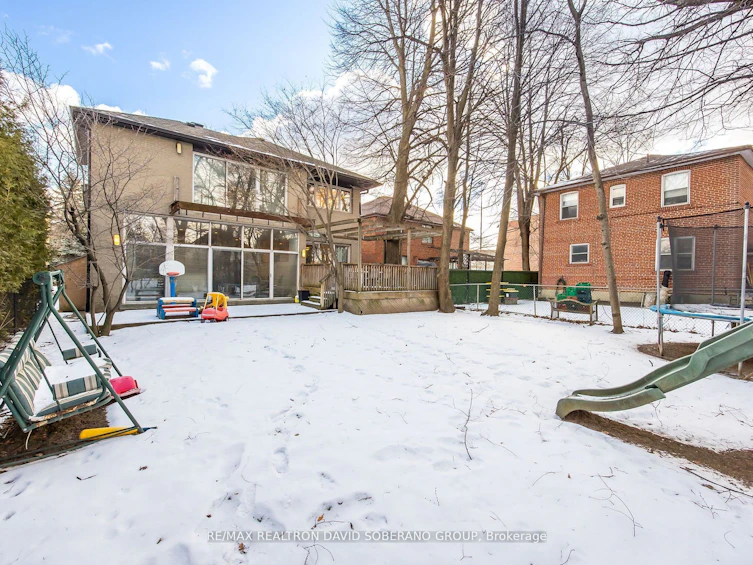 14 Northmount Avenue, Toronto, ON, M3H 1N4 - 32