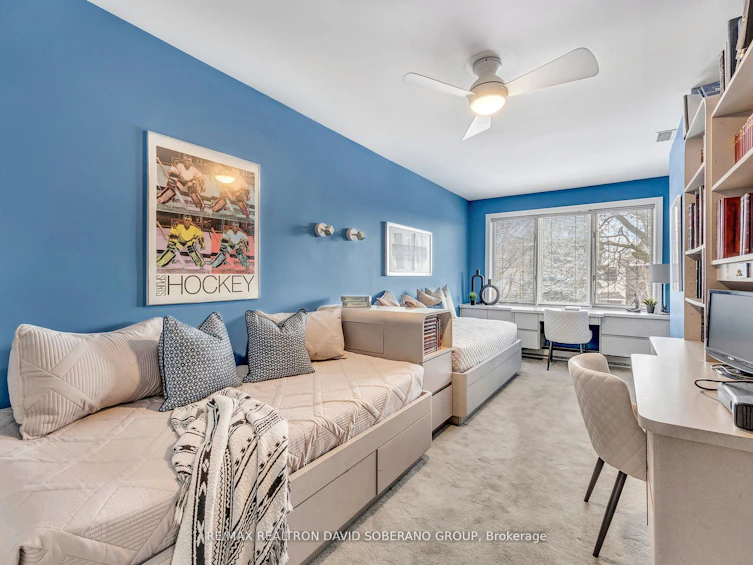 14 Northmount Avenue, Toronto, ON, M3H 1N4 - 17