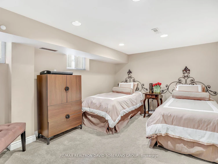 14 Northmount Avenue, Toronto, ON, M3H 1N4 - 26