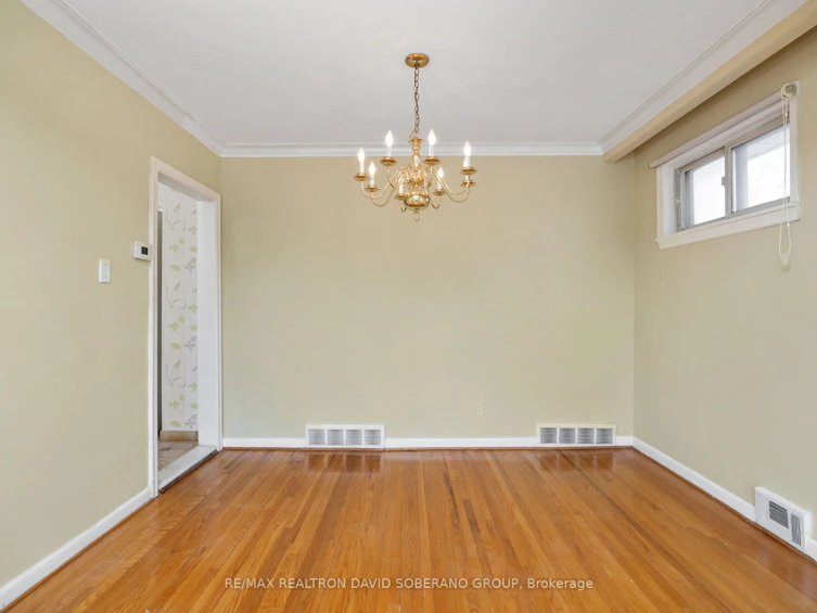 100 Sultana Avenue, Toronto, ON, M6A 1T3 - 7