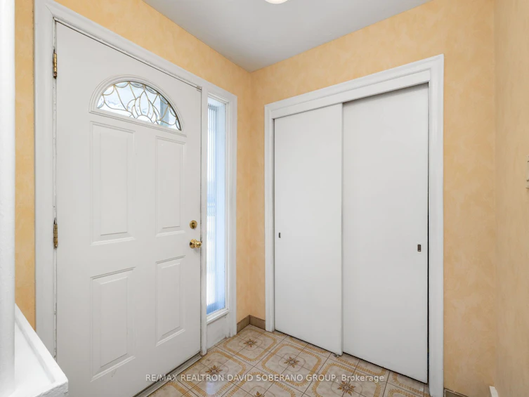 100 Sultana Avenue, Toronto, ON, M6A 1T3 - 3