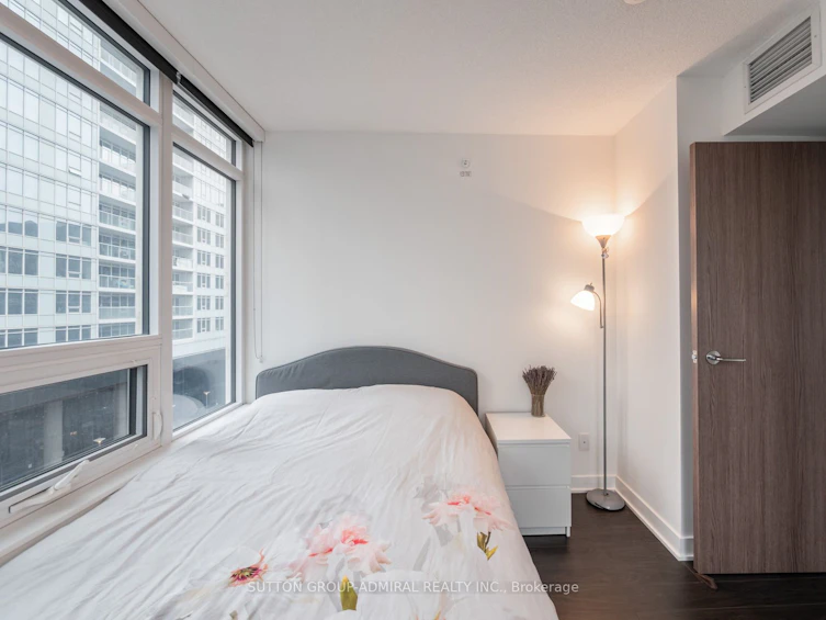 706-19 Bathurst Street, Toronto, ON, M5V 0N2 - 16
