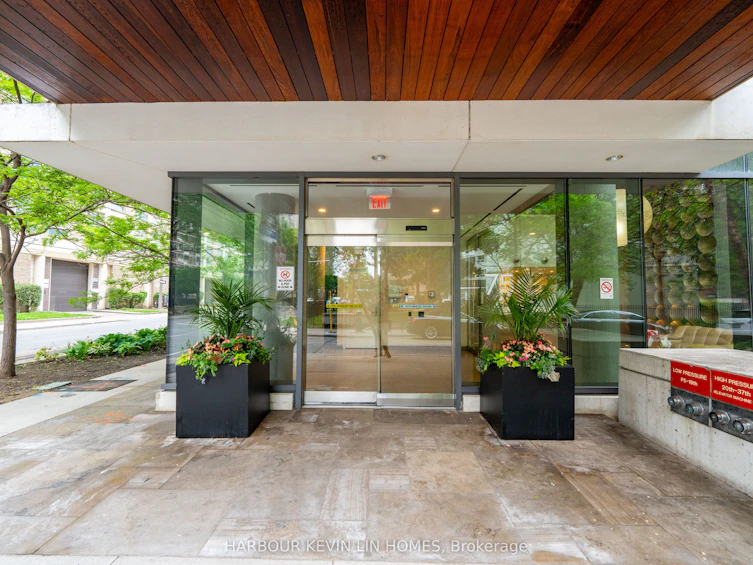 806-75 St Nicholas Street, Toronto, ON, M4Y 0A5 - 4