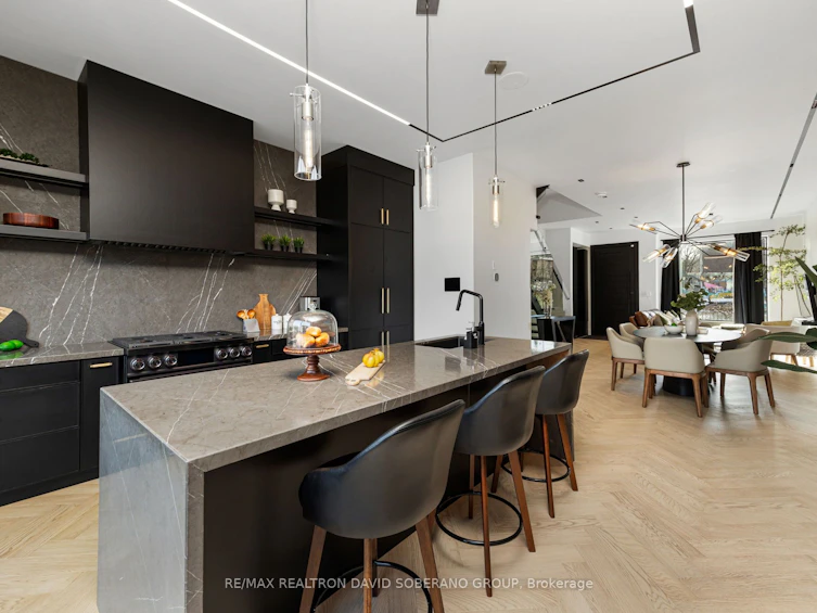 102 Ulster Street, Toronto, ON, M5S 1G1 - 17