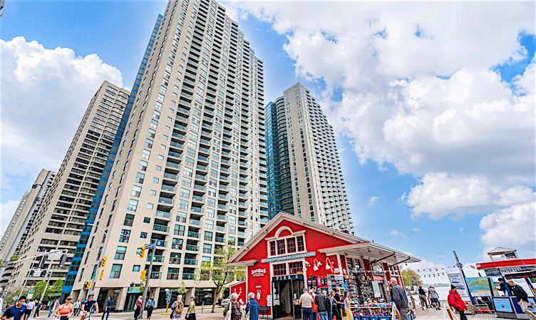 1812-99 Harbour Square, Toronto, ON, M5J 2H2