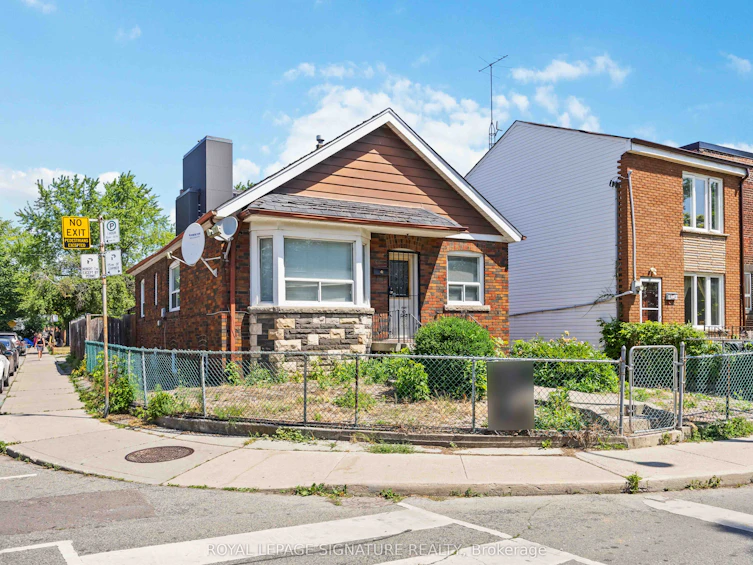 42 Carr Street, Toronto, ON, M5T 1B5 - 2