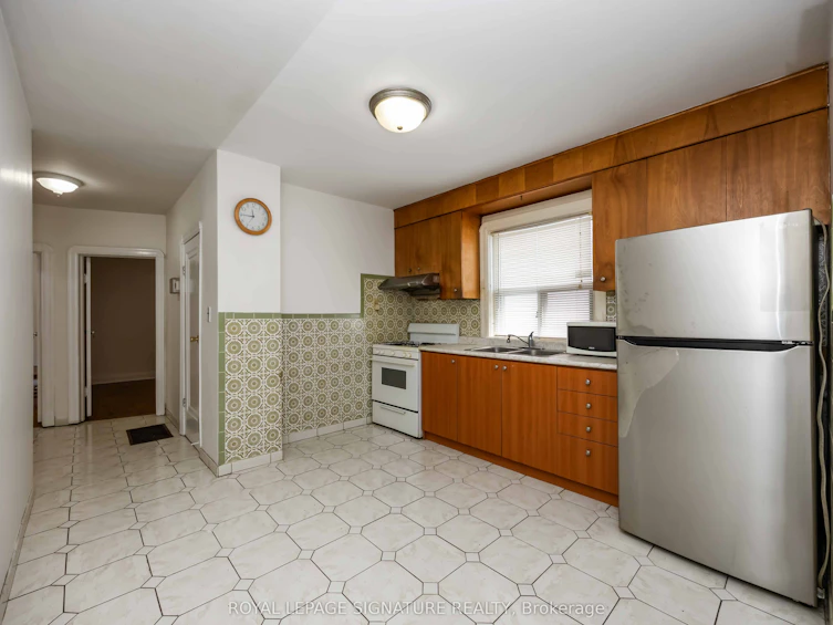 42 Carr Street, Toronto, ON, M5T 1B5 - 5