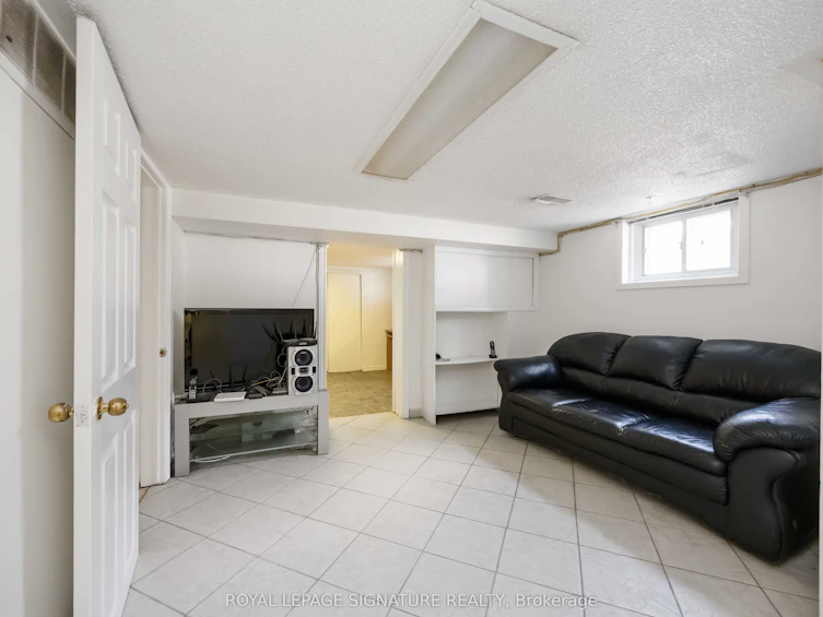 42 Carr Street, Toronto, ON, M5T 1B5 - 23